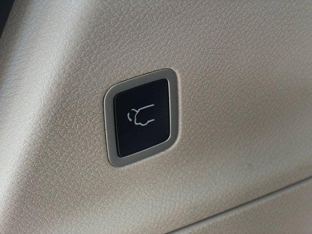 used 2023 Chrysler Pacifica Hybrid car, priced at $23,995