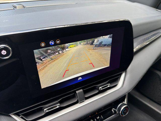 used 2025 Chevrolet Equinox car, priced at $23,698