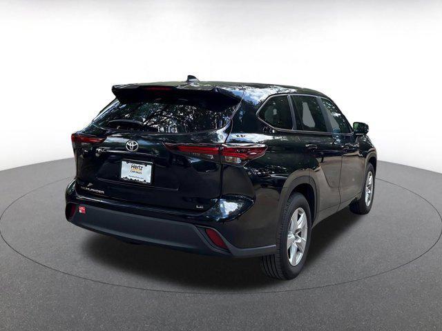 used 2025 Toyota Highlander car, priced at $35,749