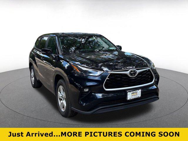 used 2025 Toyota Highlander car, priced at $35,749