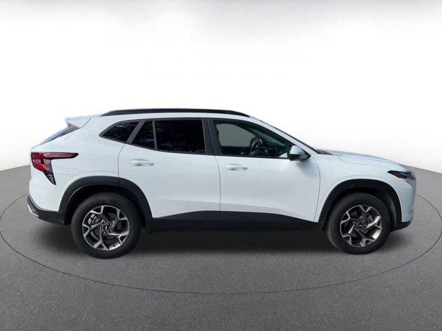 used 2025 Chevrolet Trax car, priced at $18,422