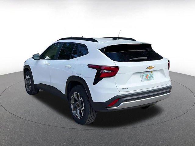 used 2025 Chevrolet Trax car, priced at $18,422