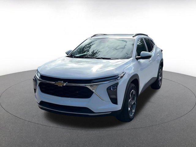 used 2025 Chevrolet Trax car, priced at $18,422
