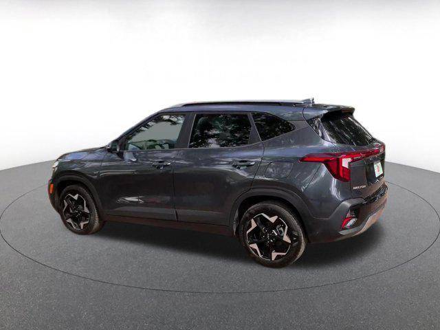 used 2025 Kia Seltos car, priced at $20,931