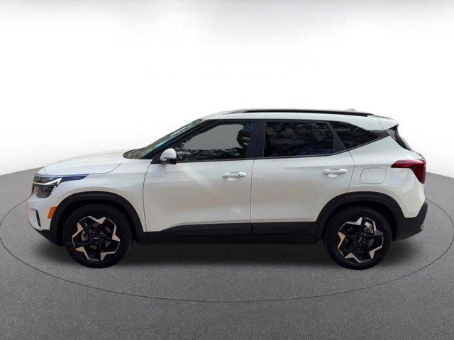 used 2025 Kia Seltos car, priced at $20,898