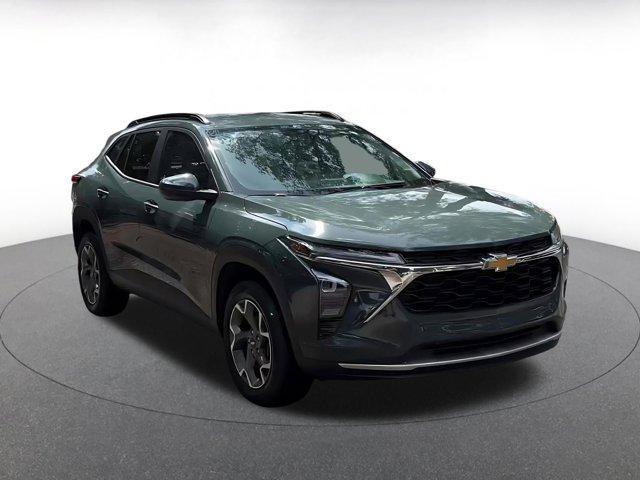 used 2025 Chevrolet Trax car, priced at $19,298