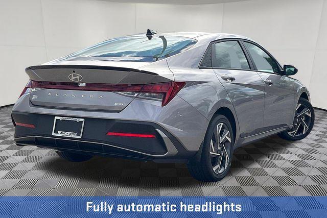 new 2025 Hyundai ELANTRA HEV car, priced at $25,603