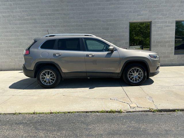 used 2021 Jeep Cherokee car, priced at $17,997