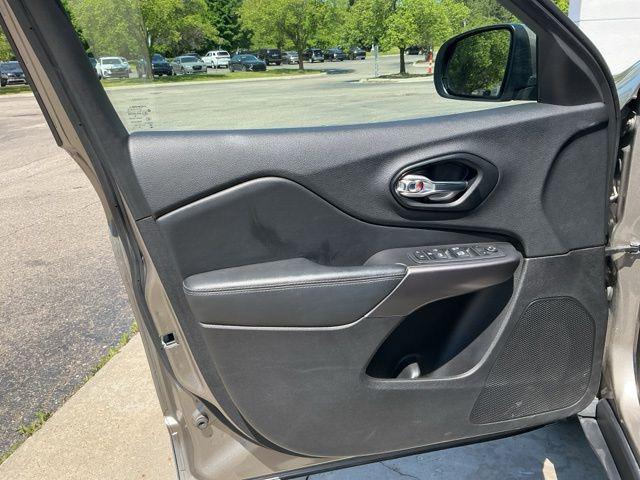 used 2021 Jeep Cherokee car, priced at $17,997