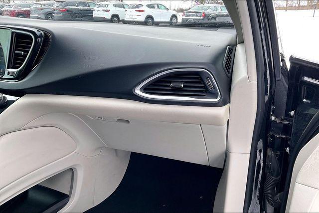 used 2024 Chrysler Pacifica car, priced at $27,588