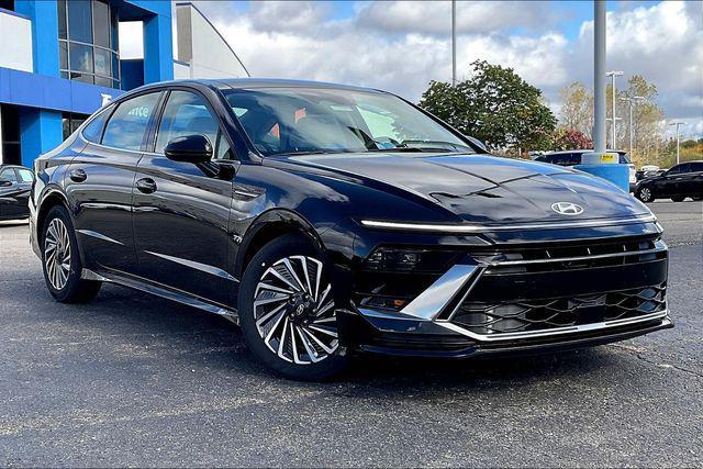 new 2026 Hyundai Sonata Hybrid car, priced at $33,605