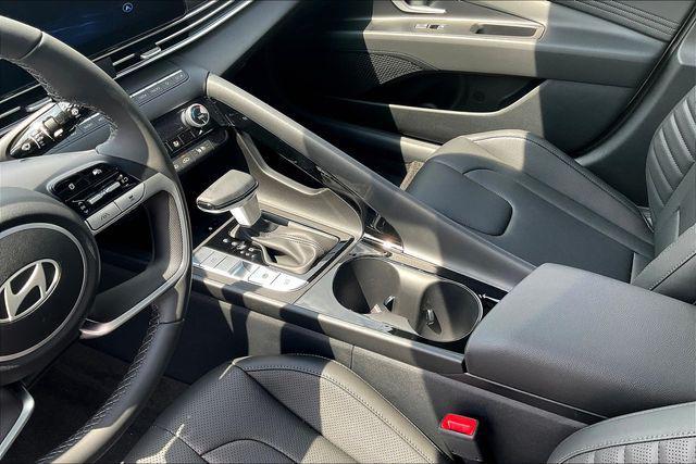 new 2025 Hyundai ELANTRA HEV car, priced at $27,674