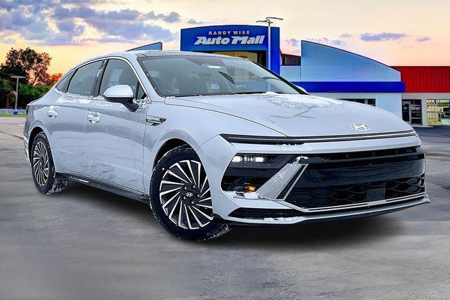 new 2026 Hyundai Sonata Hybrid car, priced at $33,800