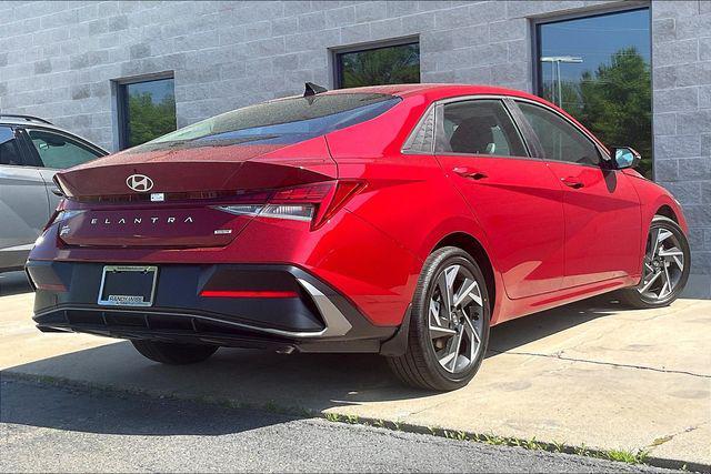 new 2025 Hyundai ELANTRA HEV car, priced at $28,011