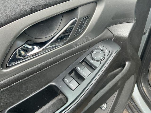 used 2023 Chevrolet Traverse car, priced at $27,495