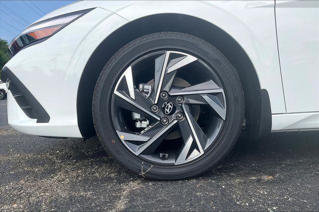 new 2025 Hyundai ELANTRA HEV car, priced at $26,987