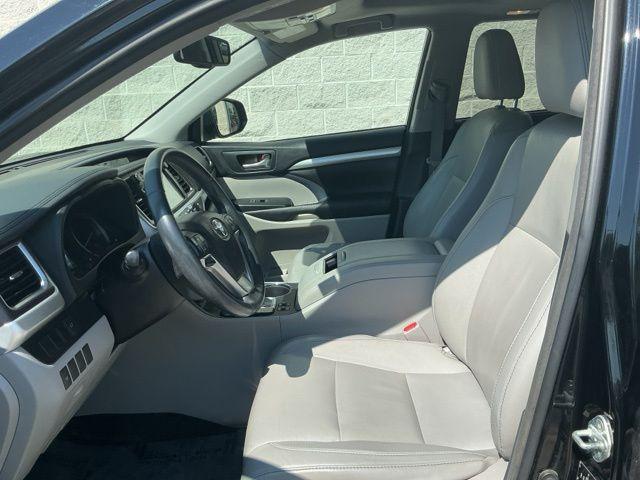 used 2016 Toyota Highlander car, priced at $17,222