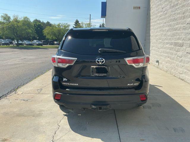used 2016 Toyota Highlander car, priced at $17,222