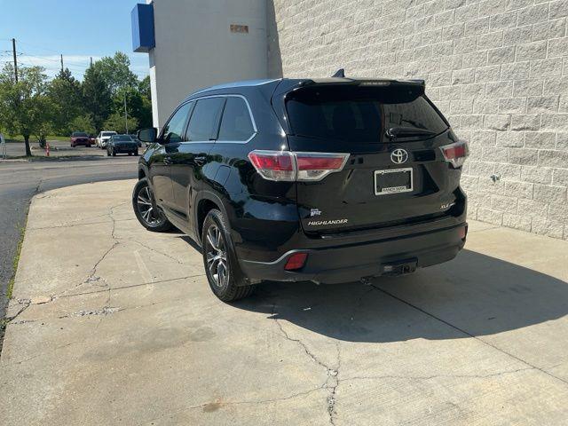 used 2016 Toyota Highlander car, priced at $17,222