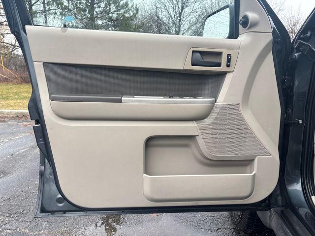 used 2009 Ford Escape car, priced at $3,995