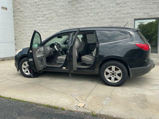 used 2009 Chevrolet Traverse car, priced at $1,750