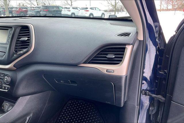 used 2016 Jeep Cherokee car, priced at $7,995