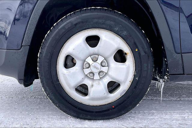 used 2016 Jeep Cherokee car, priced at $7,995