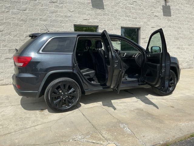 used 2013 Jeep Grand Cherokee car, priced at $8,697