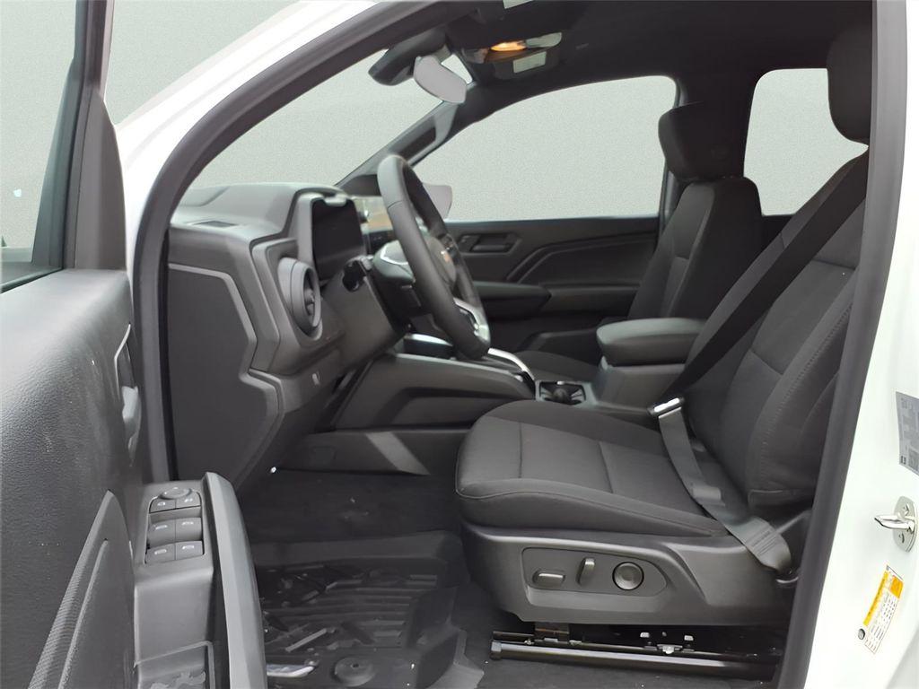 new 2026 Chevrolet Colorado car, priced at $33,055