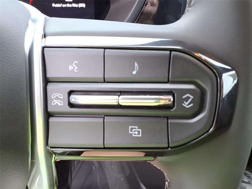 new 2026 Chevrolet Colorado car, priced at $33,055