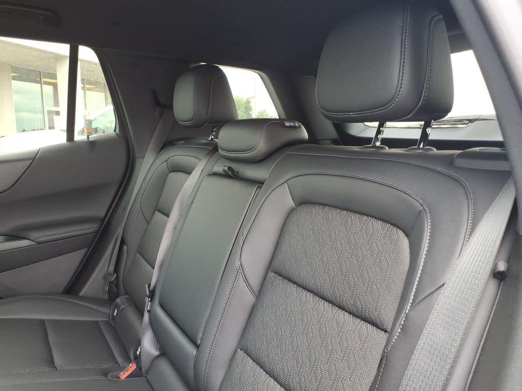 new 2026 Chevrolet Equinox car, priced at $33,638