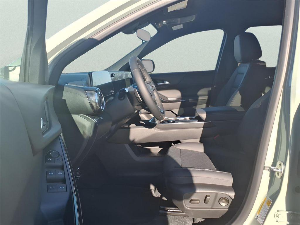 new 2026 Chevrolet Equinox car, priced at $33,287