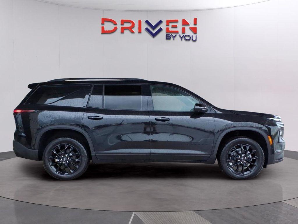 new 2026 Chevrolet Traverse car, priced at $48,058