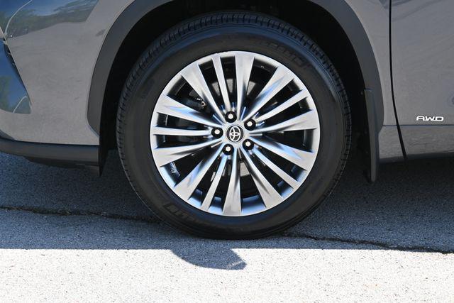 used 2022 Toyota Highlander Hybrid car, priced at $38,995