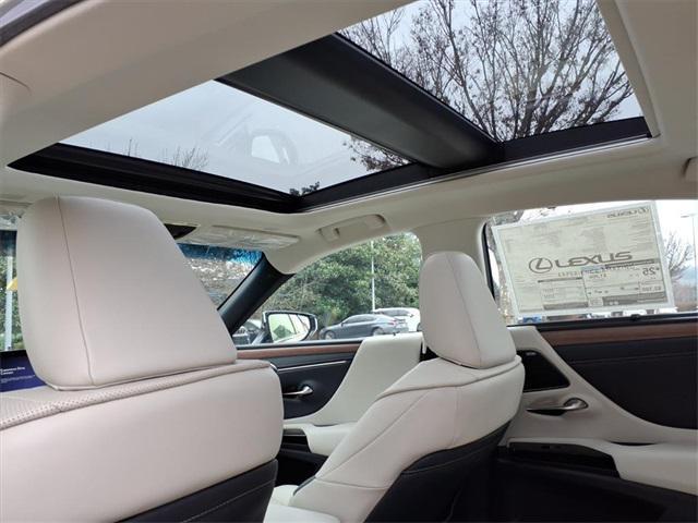 new 2025 Lexus ES 350 car, priced at $56,364