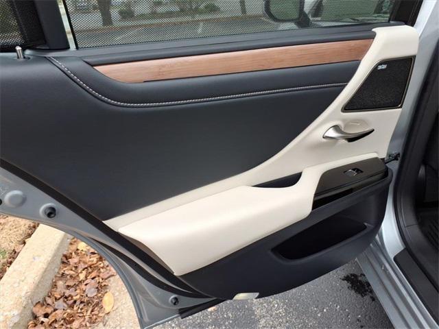 new 2025 Lexus ES 350 car, priced at $56,364