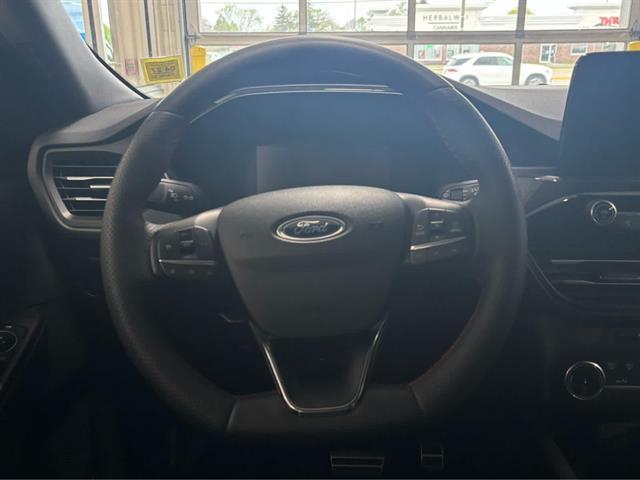 used 2023 Ford Escape car, priced at $25,995
