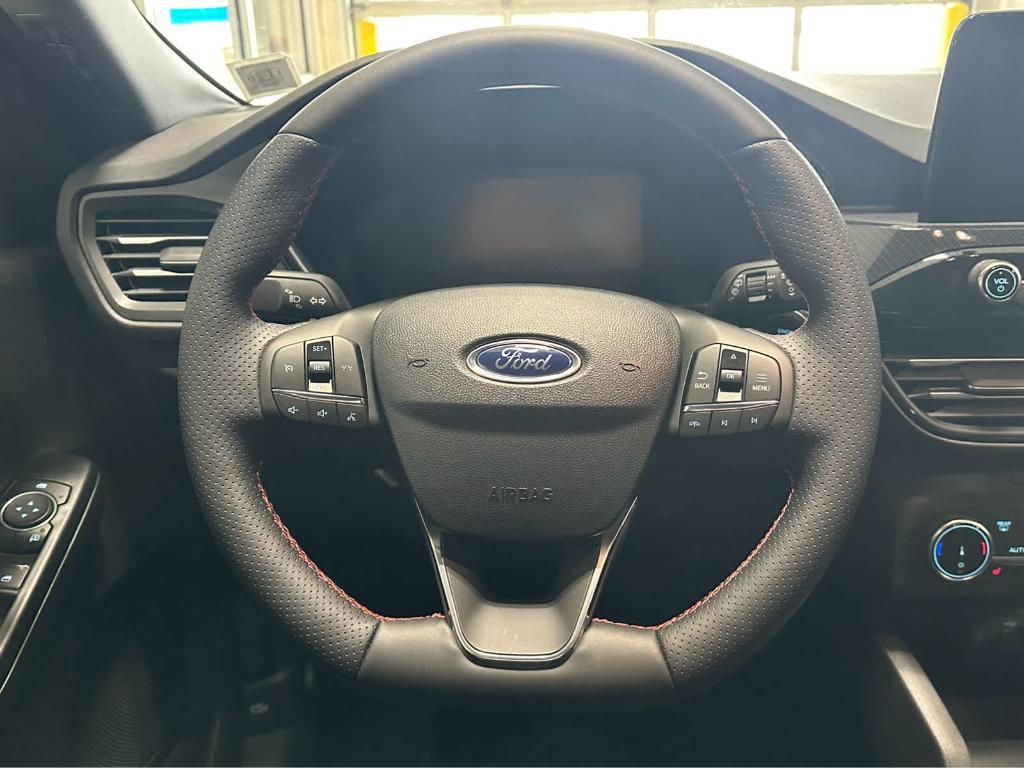 new 2025 Ford Escape car, priced at $29,995