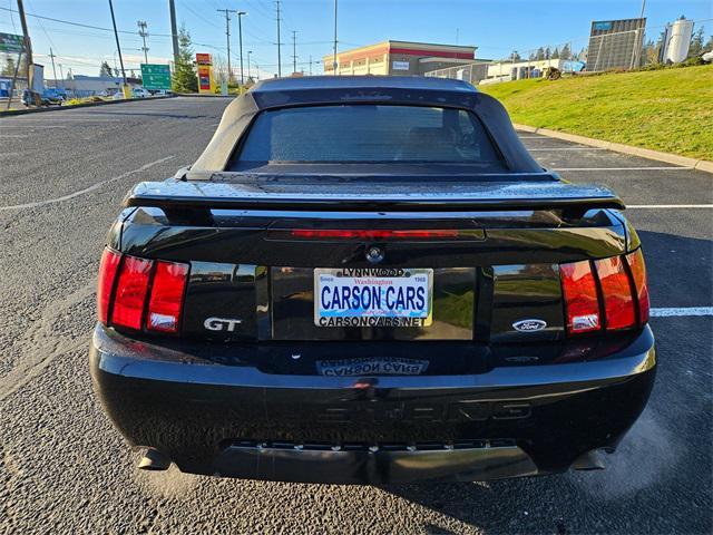 used 2002 Ford Mustang car