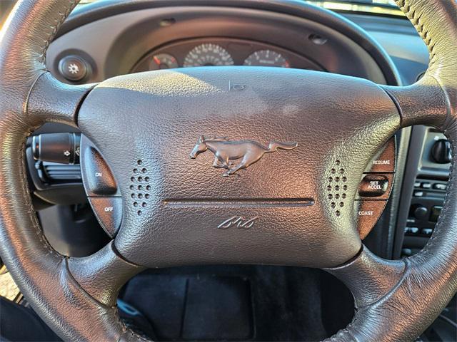 used 2002 Ford Mustang car