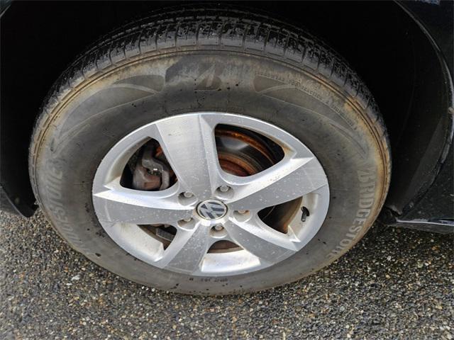 used 2010 Volkswagen Routan car, priced at $7,777
