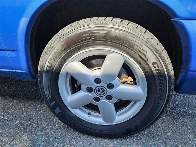 used 2002 Volkswagen Eurovan car, priced at $12,995