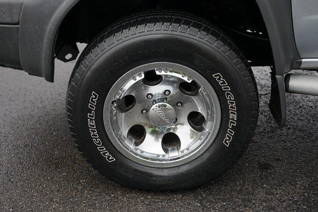 used 2000 Nissan Xterra car, priced at $5,995