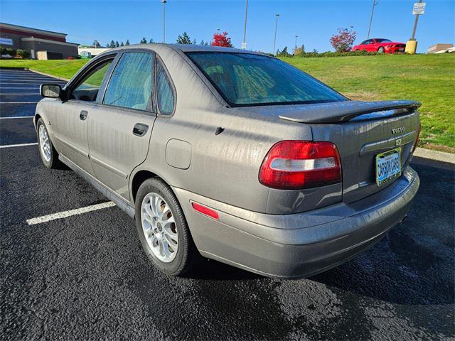 used 2004 Volvo S40 car, priced at $6,777