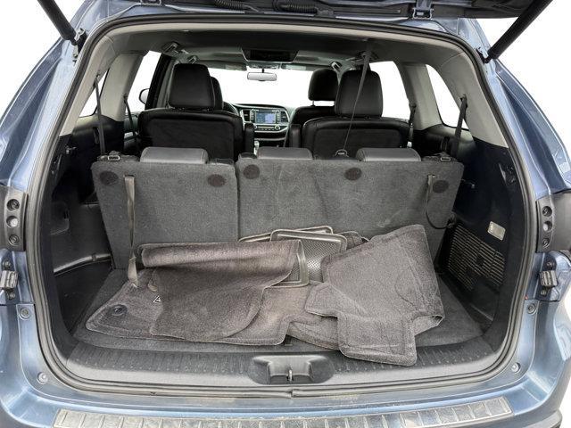 used 2015 Toyota Highlander car, priced at $16,587