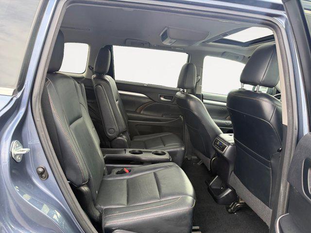 used 2015 Toyota Highlander car, priced at $16,587