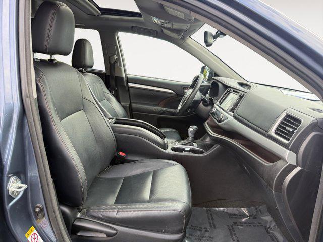 used 2015 Toyota Highlander car, priced at $16,587