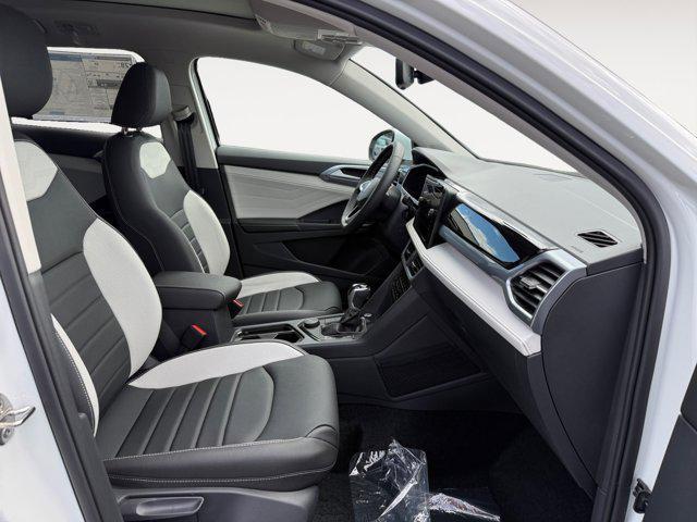 new 2025 Volkswagen Taos car, priced at $37,770