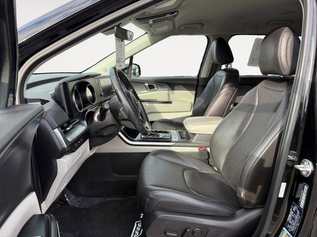 used 2024 Kia Carnival car, priced at $28,894