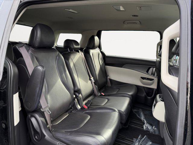 used 2024 Kia Carnival car, priced at $28,894
